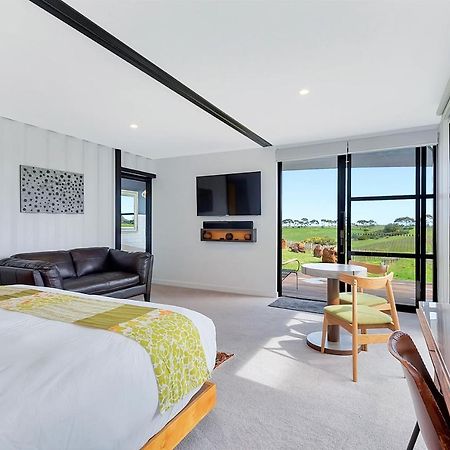 Hotel California Road At Inkwell Wines Mclaren Vale Exterior photo
