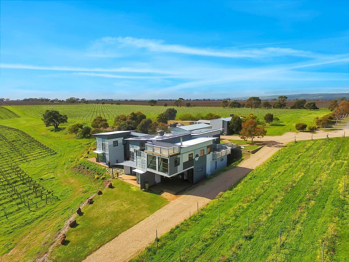 Hotel California Road At Inkwell Wines Mclaren Vale Exterior photo