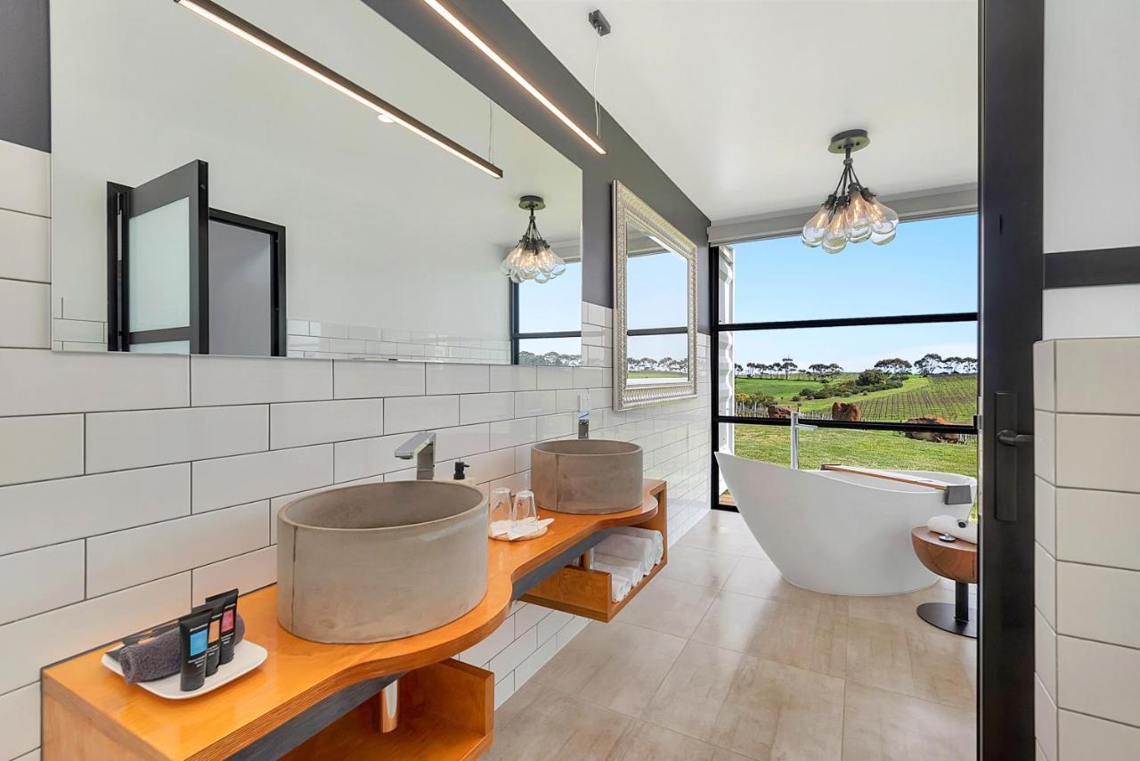 Hotel California Road At Inkwell Wines Mclaren Vale Exterior photo