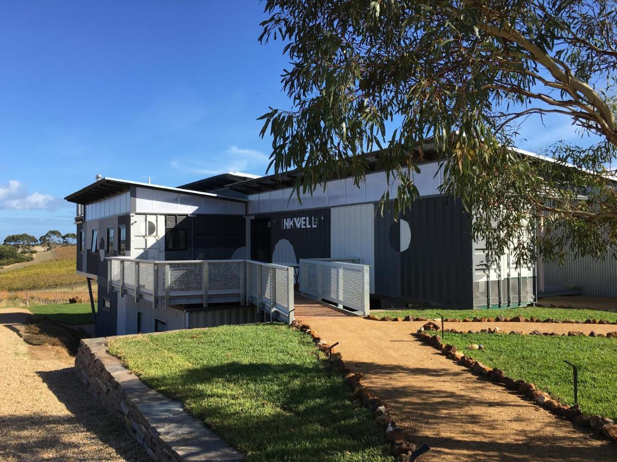 Hotel California Road At Inkwell Wines Mclaren Vale Exterior photo