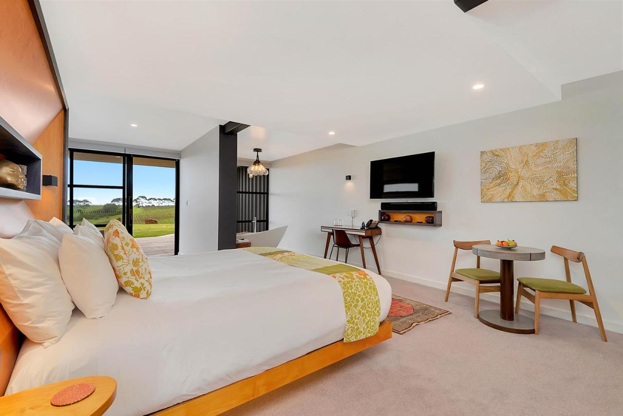 Hotel California Road At Inkwell Wines Mclaren Vale Exterior photo