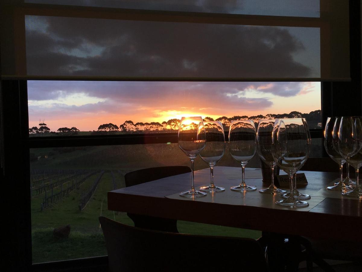 Hotel California Road At Inkwell Wines Mclaren Vale Exterior photo