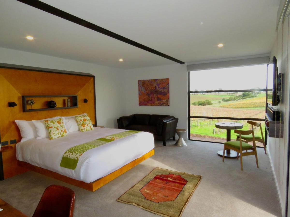 Hotel California Road At Inkwell Wines Mclaren Vale Exterior photo